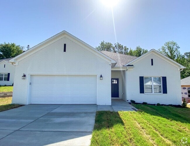 Building Photo - 4 bedroom, 2 bathroom near Brighton Middle... Rental