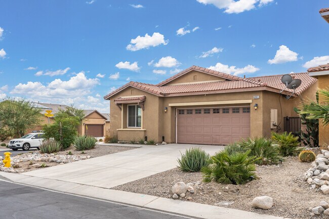 Photo - 62855 Kitetail Dr