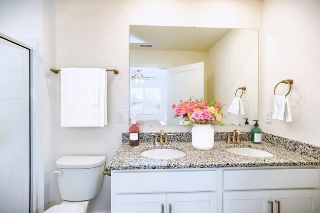 Photo - 2452 Legg Ln