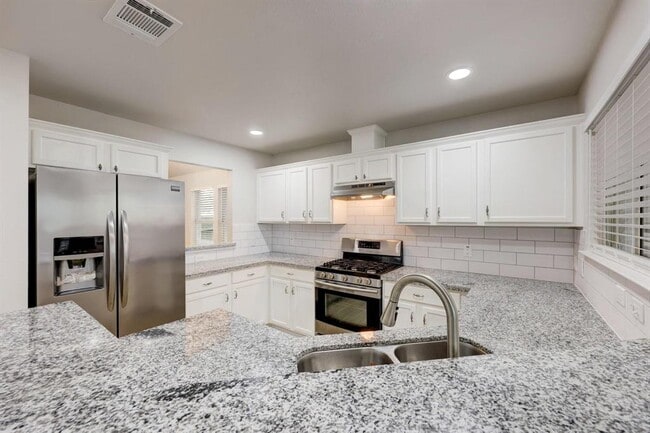 Photo - 21100 Derby Day Ave