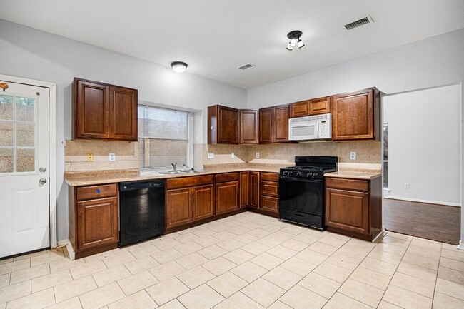 Building Photo - 15614 Hatfield Hollow Dr Rental