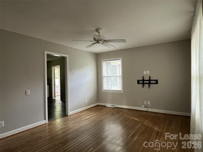 Photo - 4024 Abbeydale Dr