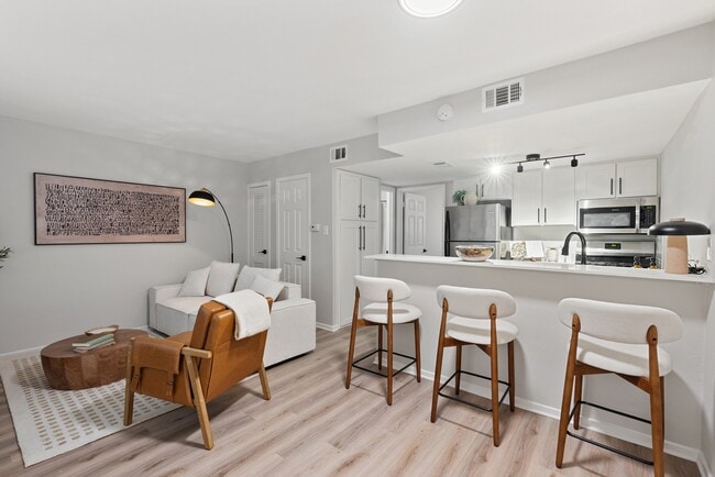 Photo - Creekline Apartments