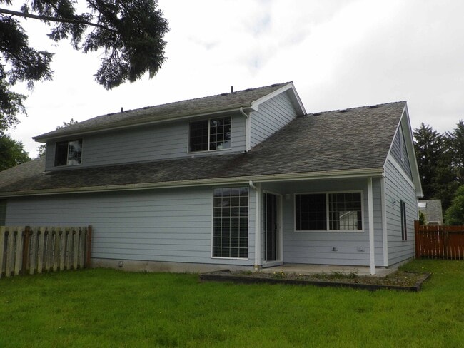 734 NW Date Ave.