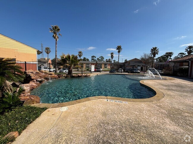 Building Photo - The Palms at Cypress Station Rental