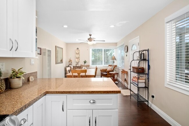 Photo - 1511 Acheson St