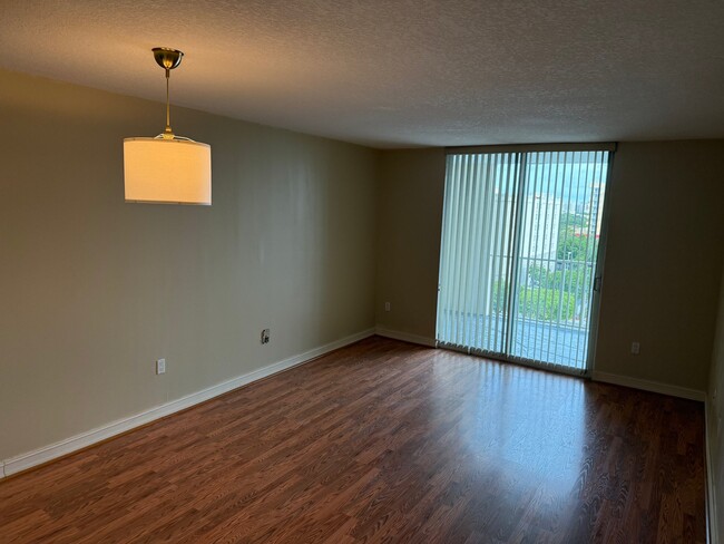 Photo - 117 NW 42nd Ave