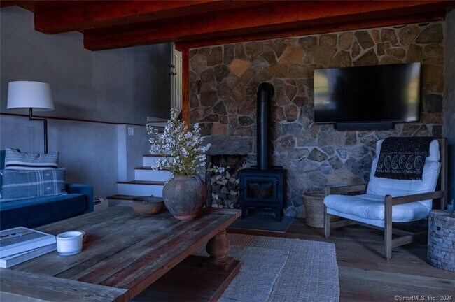 Photo - 69 Mudge Pond Rd