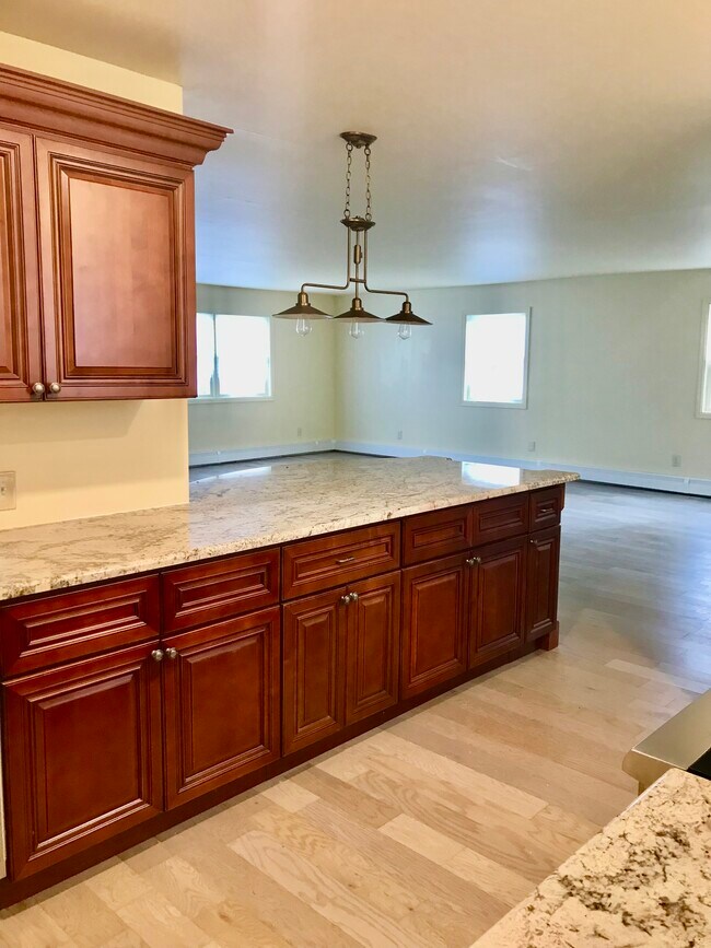 Photo - 7 Summerset Dr Unit Loft