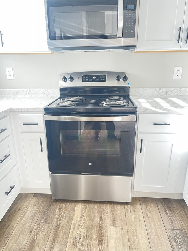 Photo - 6 Pin Oak Dr