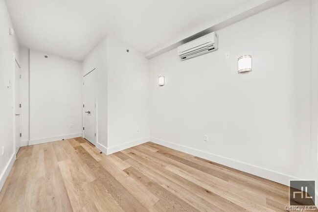 Photo - 91 Bruckner Blvd