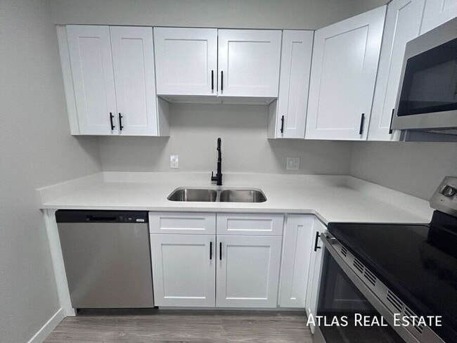 Photo - 551 S Fairfax St Unit 202