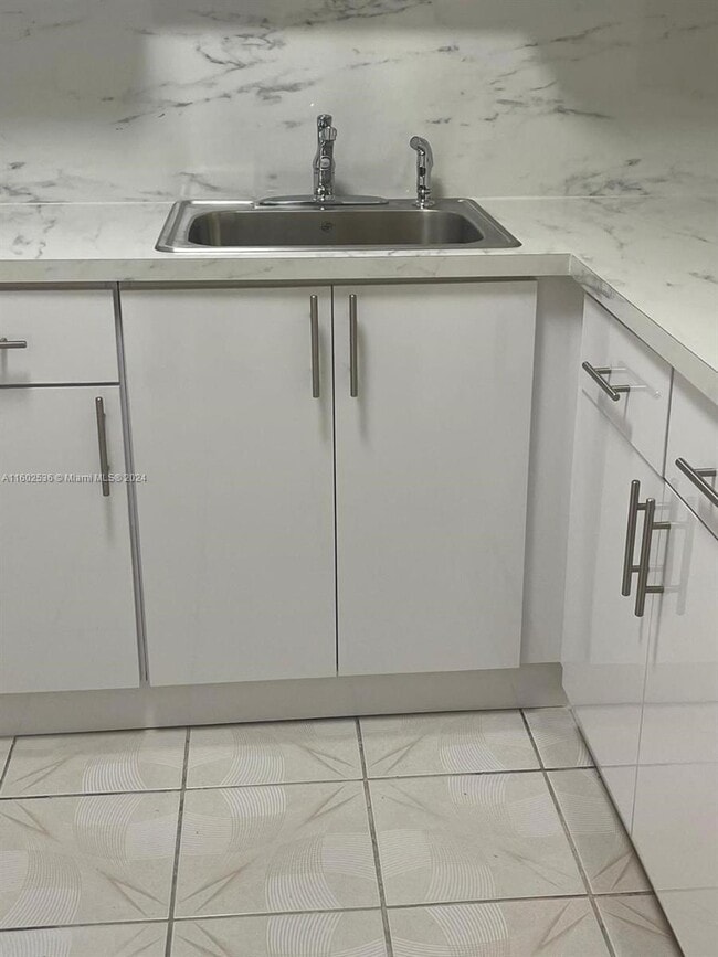 Photo - 11309 SW 200th St Unidad 102-C