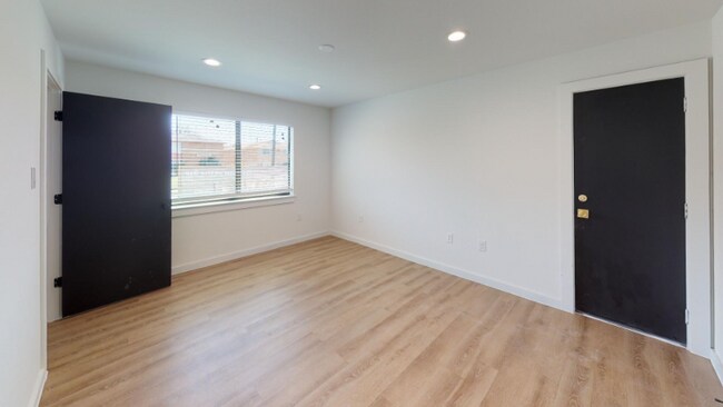 Photo - 5103 Live Oak St Unit 2201