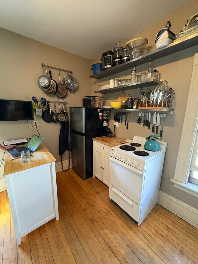 Photo - 105 Loomis St Unit #1
