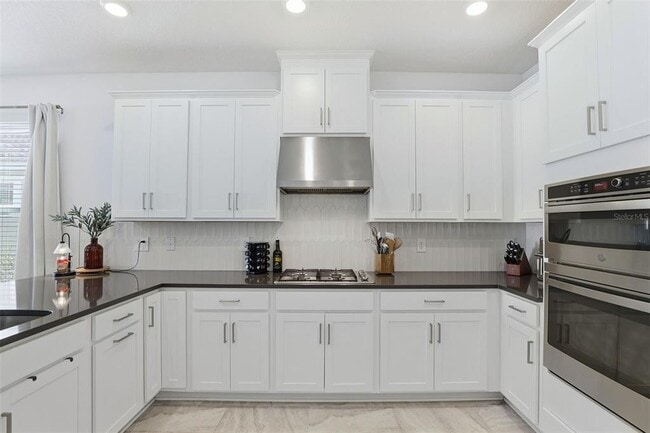Photo - 5268 Kildare Pl