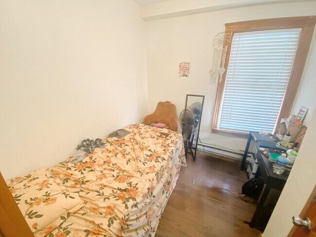 Photo - 739 Parker St Unit 3