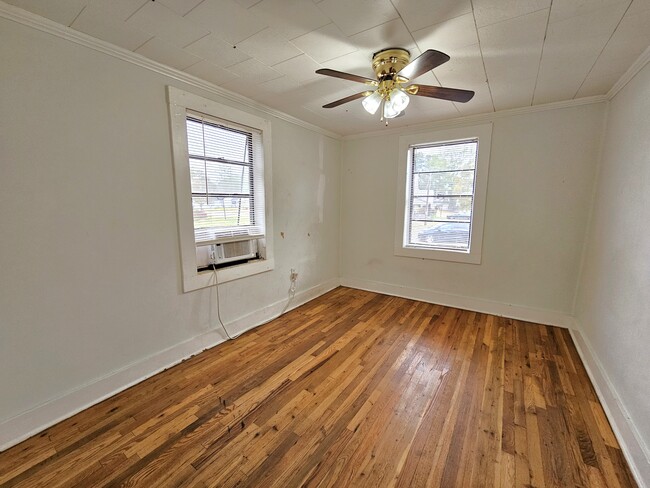 Photo - 134 S Blackstock Rd