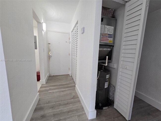 Photo - 4550 NW 9th St Unit 311E