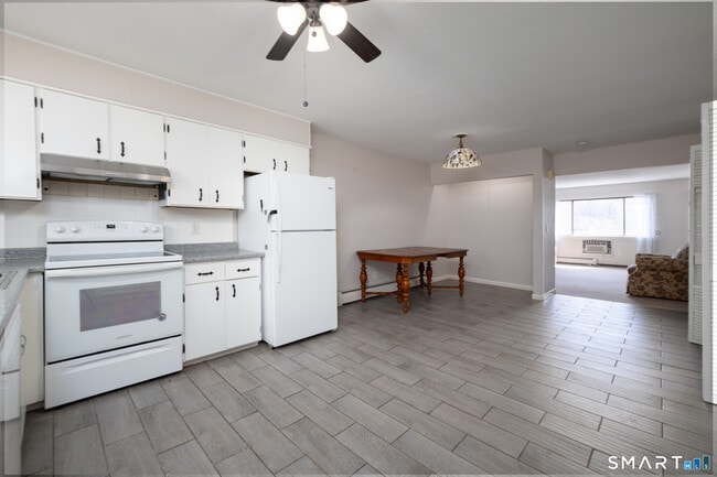 Photo - 184 Kaynor Dr Unidad D