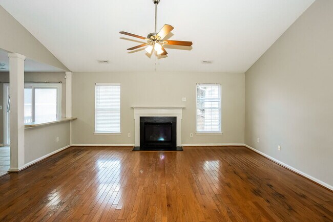 Photo - 3032 Dairy Farm Dr