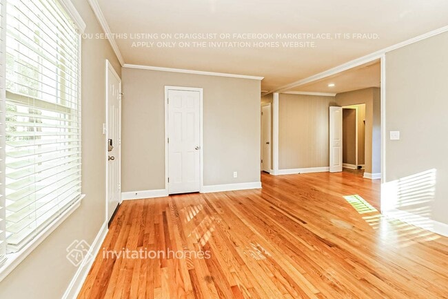 Photo - 1142 Eastview Dr