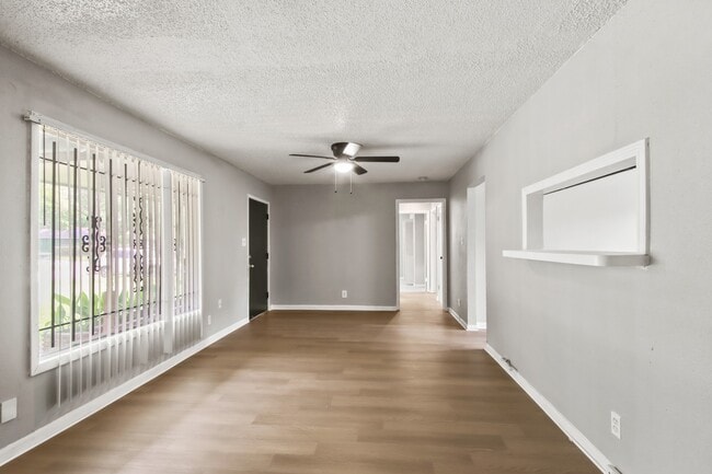 Photo - 7306 Parker Rd