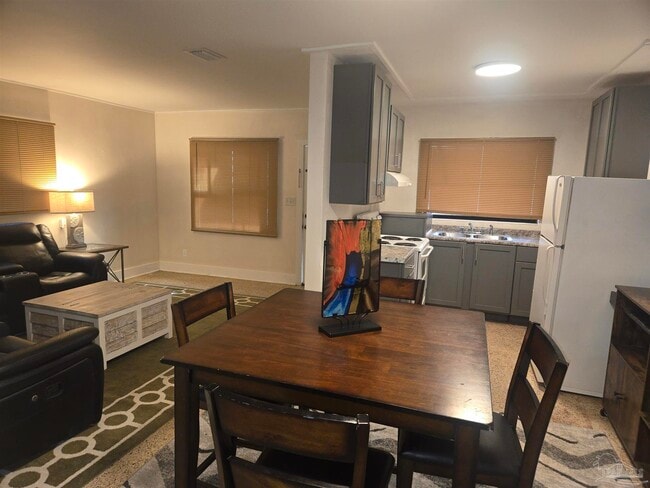 Photo - 1012 W Hernandez St