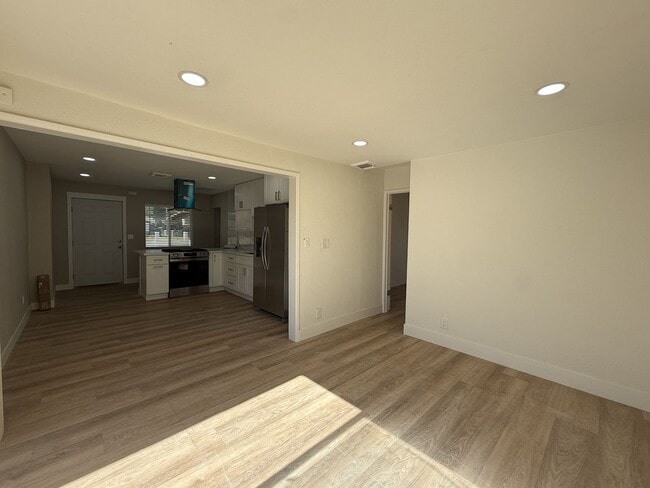 Photo - AV T 1105 Unit 1107