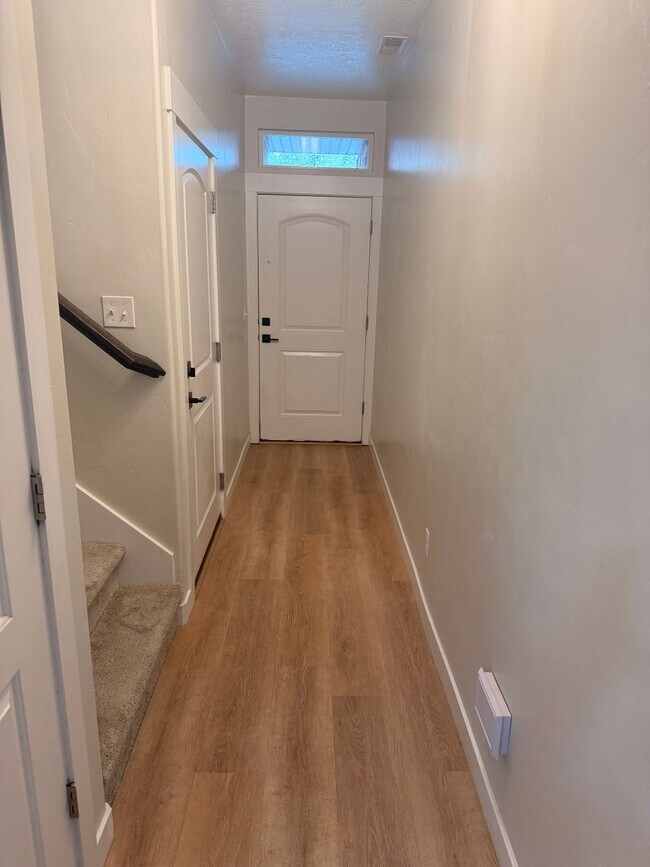 Photo - 371 S 790 W