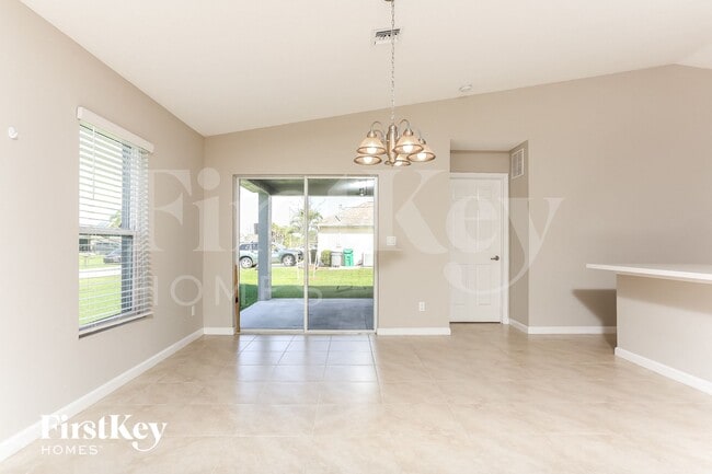 Photo - 3921 SW Kabane St