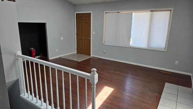 Photo - 945 18th St Townhome