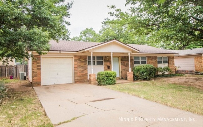 Photo - 4506 61st St