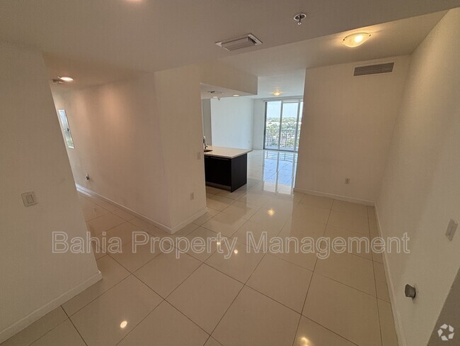 Building Photo - 7661 NW 107th Ave Unit Apt 708-1