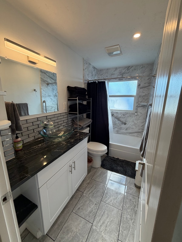 Photo - 2011 W Bedford St