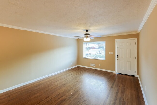 Photo - 9601 Red Ln Dr