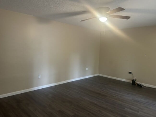 Photo - 2/1 Available For Move In Now!