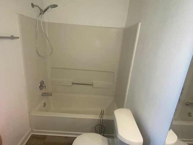 Photo - 2195 Timberwood Cir N