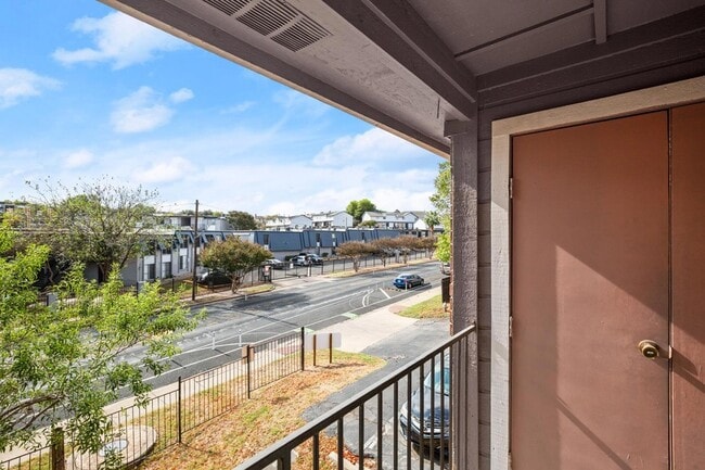 Photo - 1840 Burton Dr Unit 174