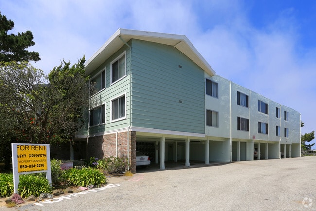 Photo - 586 Clarinada Ave