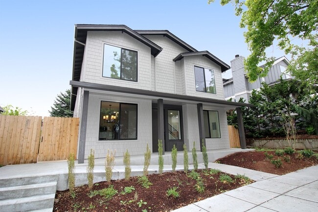 Building Photo - 5258-5264 NE 15th Ave Rental