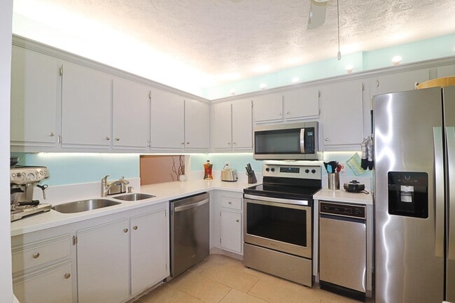 Photo - 133 Lakes End Dr Unit E1