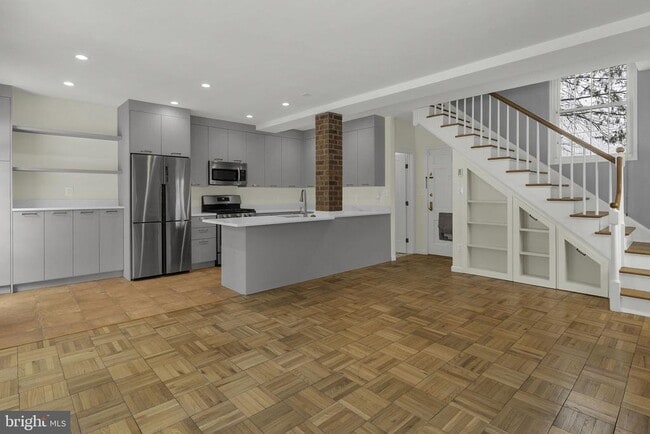 Photo - 1400 Martha Custis Dr