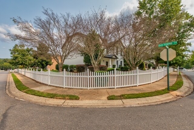 corner lot - 3501 Downing Dr