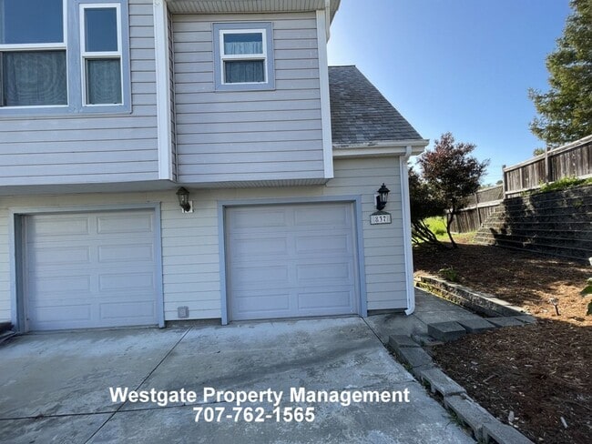 Photo - 837 Bantam Way