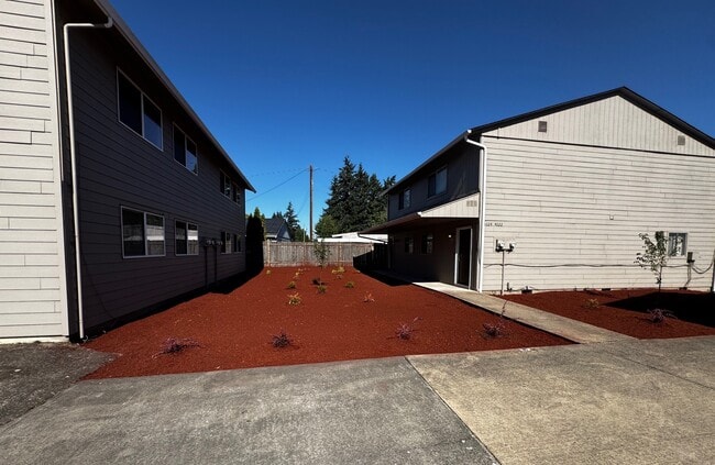 Photo - Springwood Terrace Apartments