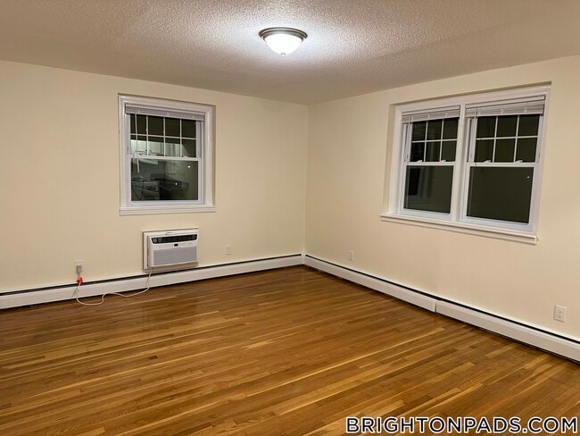 Photo - 2018 Commonwealth Ave Unidad 42