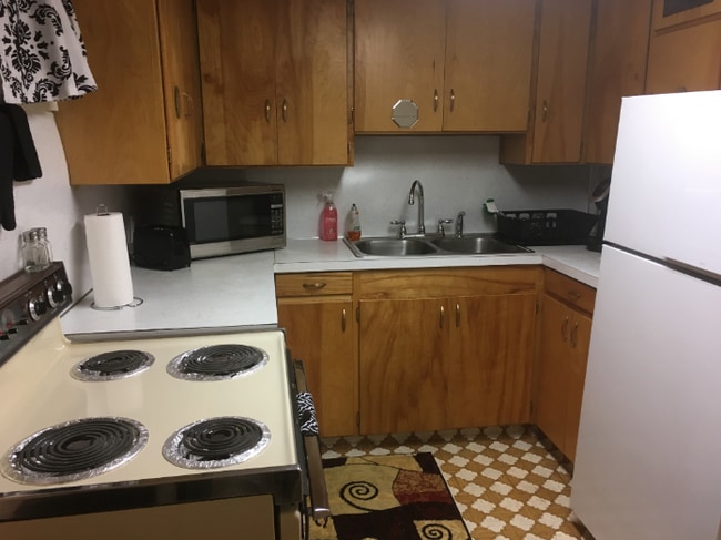 Photo - 264 S 300 W Unidad Basement Apartment