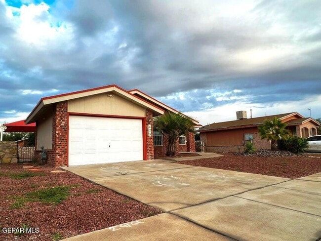 Photo - 425 Von Bargen Dr