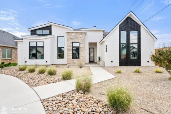 Building Photo - Beautiful 2020 Parade Home in Escondido Ranch